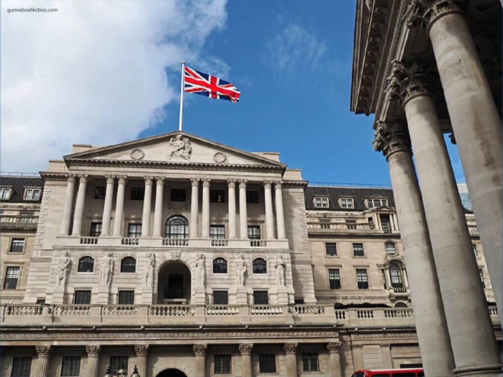 ธนาคารกลางอังกฤษ มีแนวโน้มที่จะขึ้นอัตราดอกเบี้ย ธนาคารแห่งอังกฤษยังคงมีแนวโน้มที่จะขึ้นอัตราดอกเบี้ยในวันพฤหัสบดี